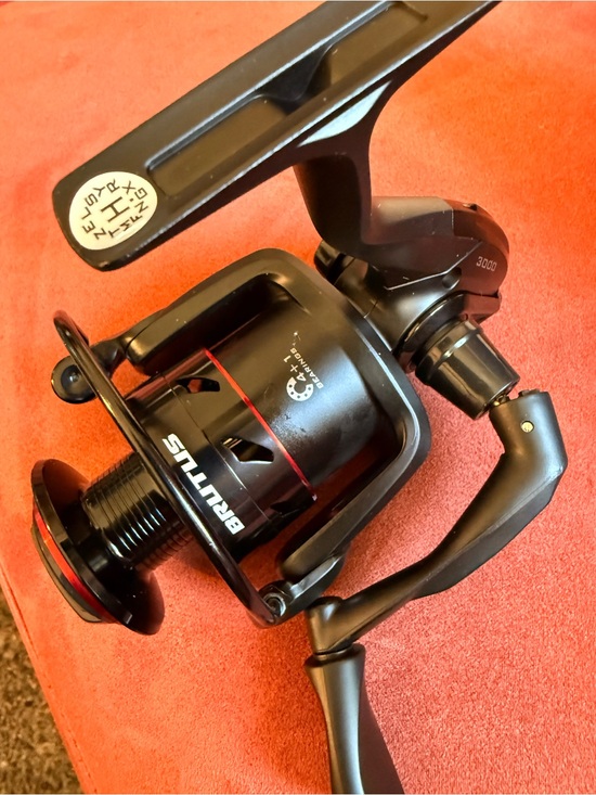 Other - Sharky Baitfeeder III Spinning Reel brand new fishing 🎣 thing OG box